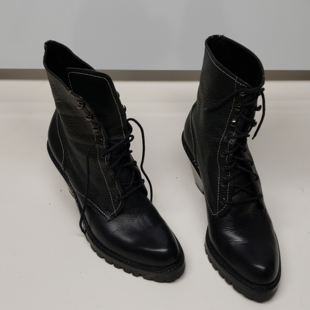 Via Spiga Leather Booties